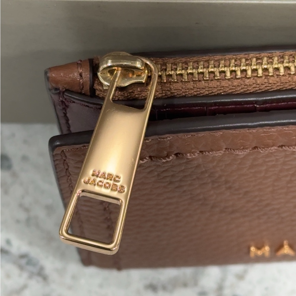 Marc Jacobs Leather Card Wallet Continental Cognac Brown Wallet AUTHENTIC NEW - Picture 4 of 15